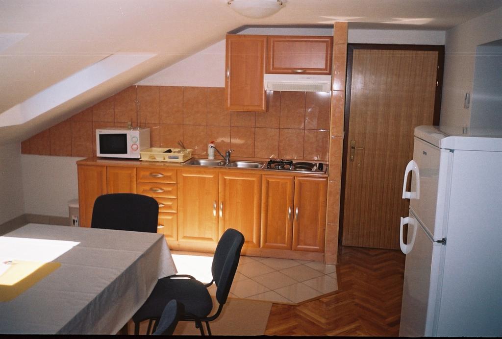 Apartments Lalic فوديس الغرفة الصورة